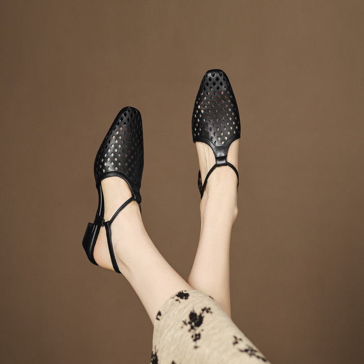 2025 Summer Korean Style Closed Toe Slippers with Mid Square Heel - Image 2