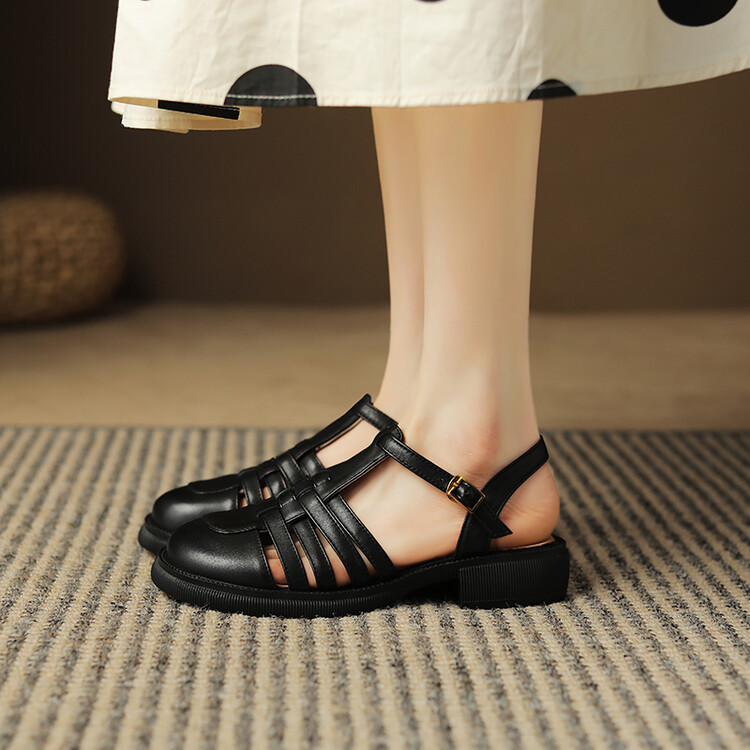 Minimalist Closed Toe Low Heel Sandals for Women