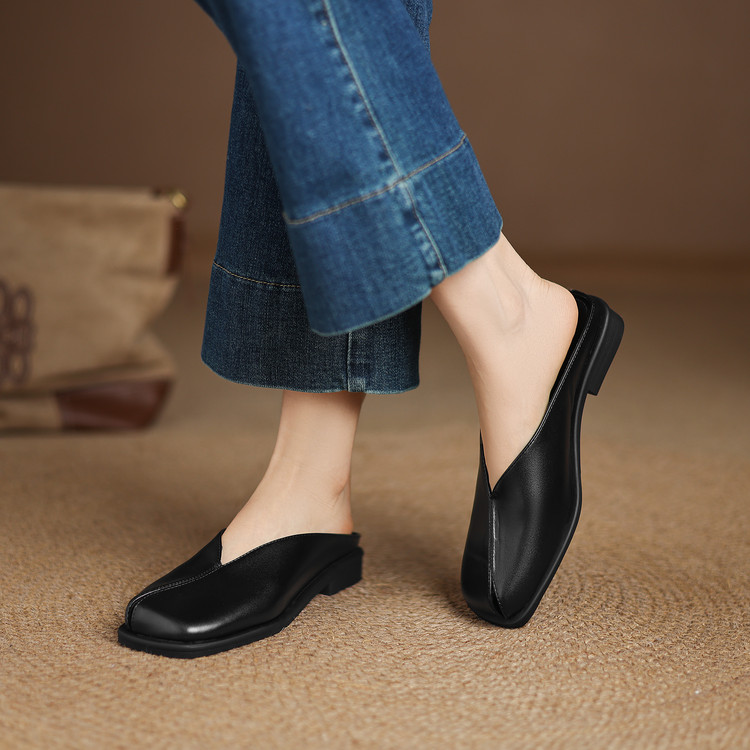 Minimalist Closed Toe Slippers Low Heel Summer 2025