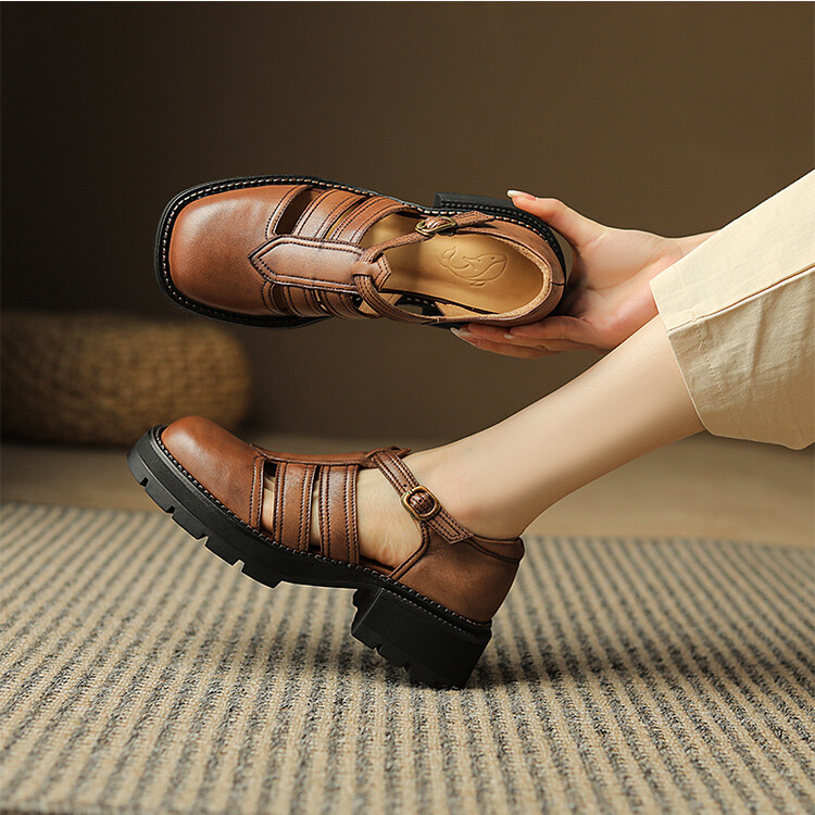 Women's Closed Toe Sandals Leather Block Mid Heel Summer 2024
