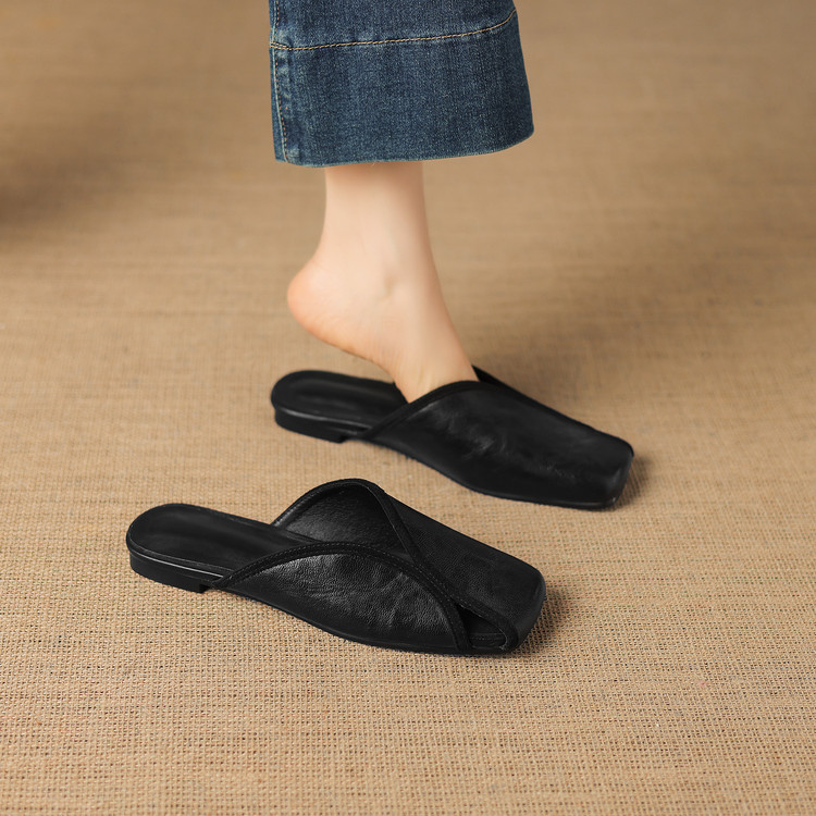 Women's Closed Toe Slippers with Square Toe and Flat Heel