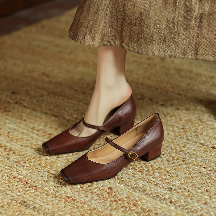 Women's Fashion Flat Shoes in Leather with Mid Chunky Heel