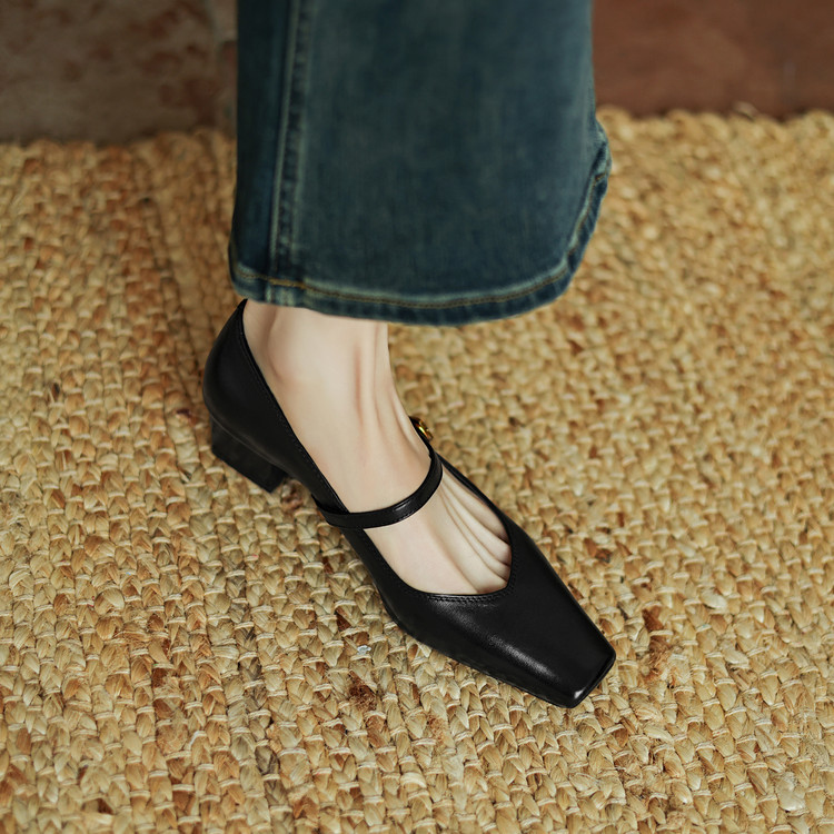 Women's Fashion Flat Shoes in Leather with Mid Chunky Heel - Image 3