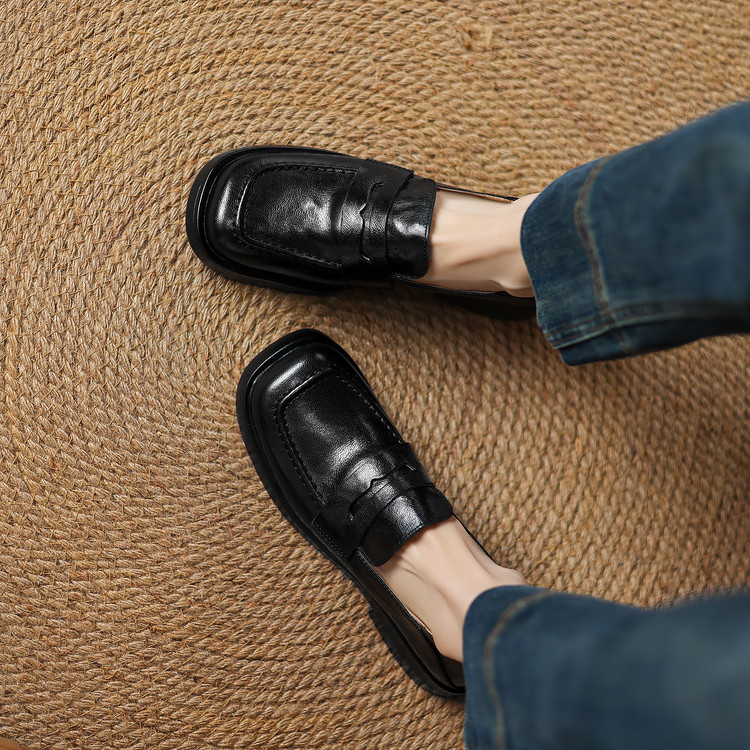 Women's Leather Loafers Flat Shoes Round Toe Slip-On - Image 3